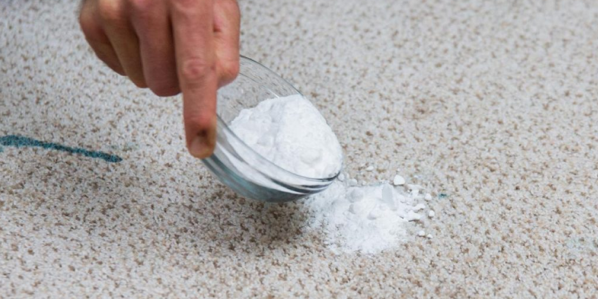 Remove mold from the carpet with baking soda